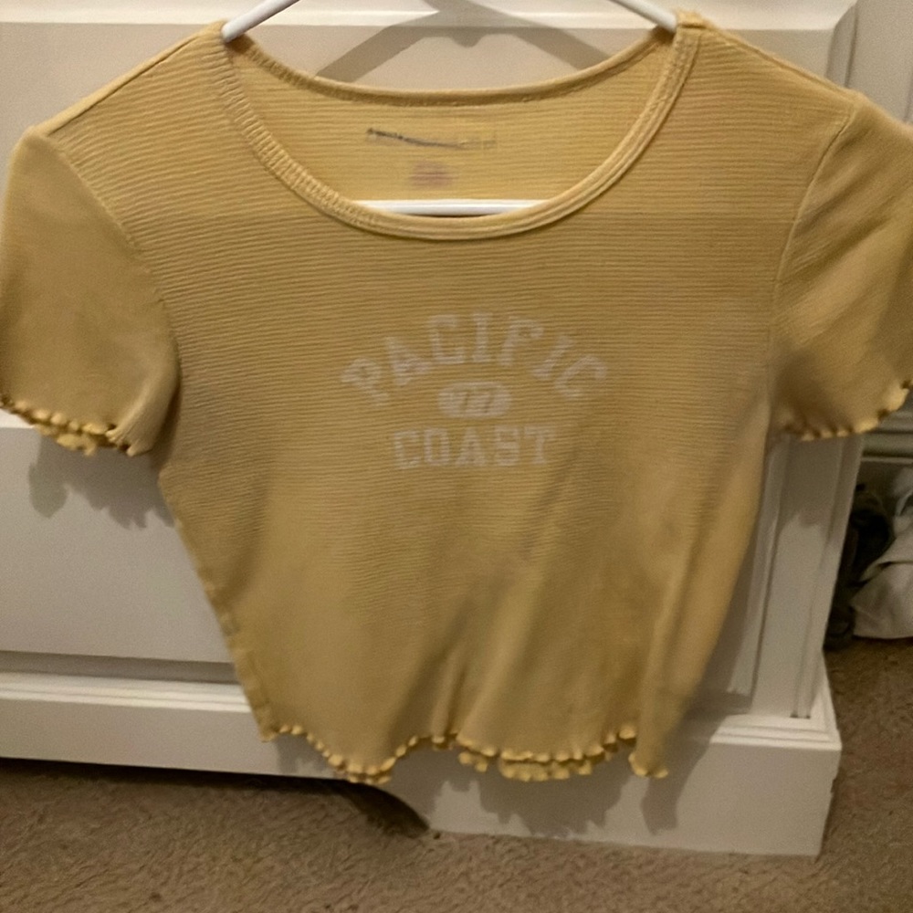 American Eagle T-shirt